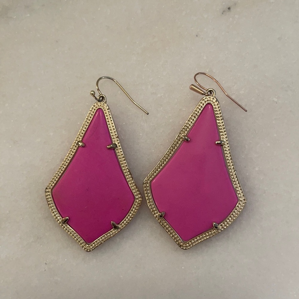 Kendra Scott hot pink drop earrings
